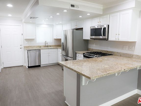 4th image of 542 N Shelton St APT 3