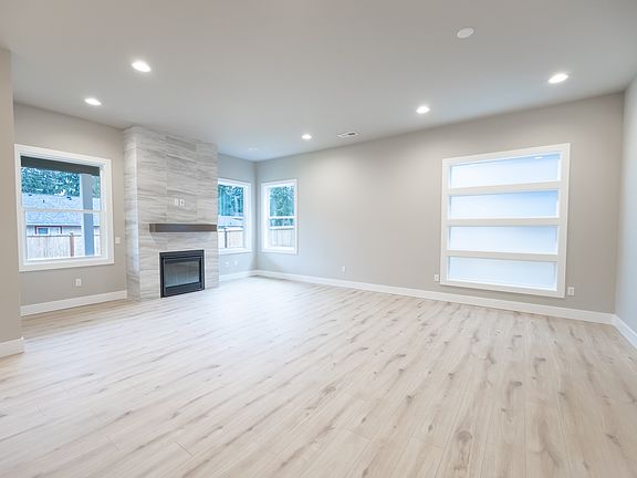 4th image of 11007 71st Avenue Ct E #8Y95CX