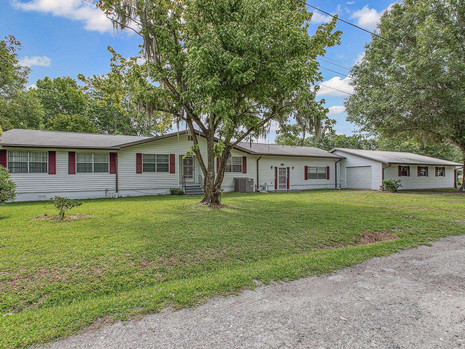 250 Crescent Ln, Crescent City, FL 32112 | Zillow