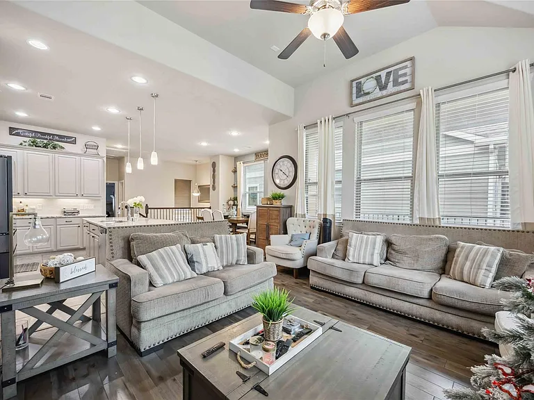 12419 Alora Bluff Trl — Photo 7