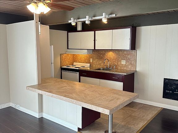 4th image of 4100 E Broadway APT 9