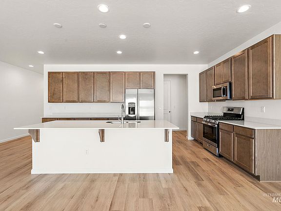 3rd image of 3723 S Anise Ave