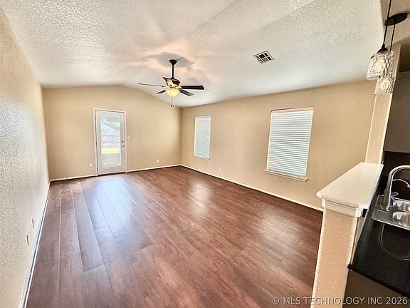 5th image of 15148 E 108th Pl N