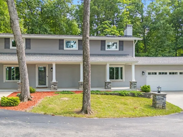 12947 Ernst Rd, Roanoke, IN 46783