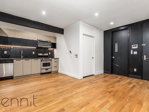2nd image of 562 Park Pl APT 1B