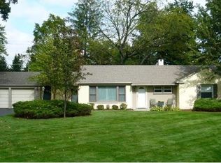 6621 E Dartmoor Rd, West Bloomfield, MI 48322