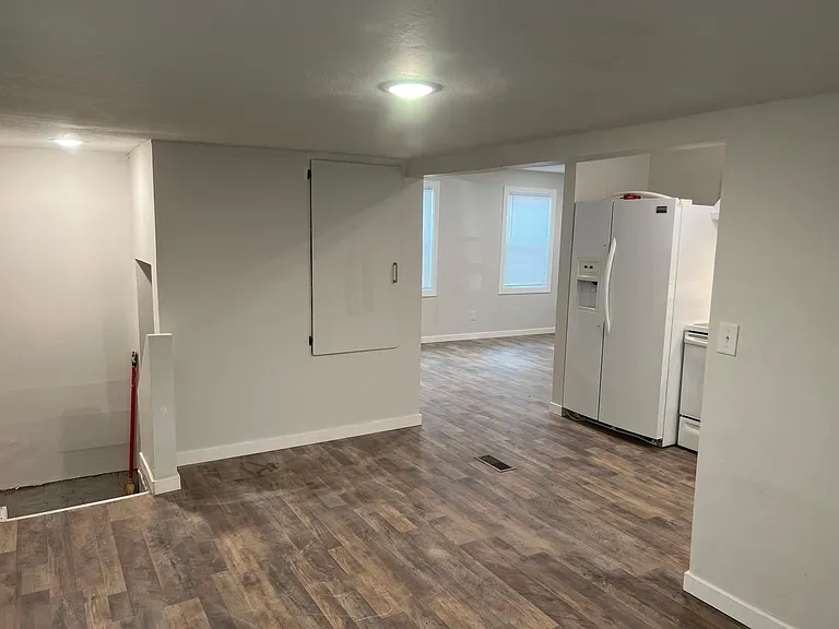 1818 S Greenwood Ave — Photo 6