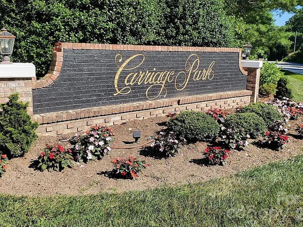 101 Wood Owl Ct, Hendersonville, NC 28791