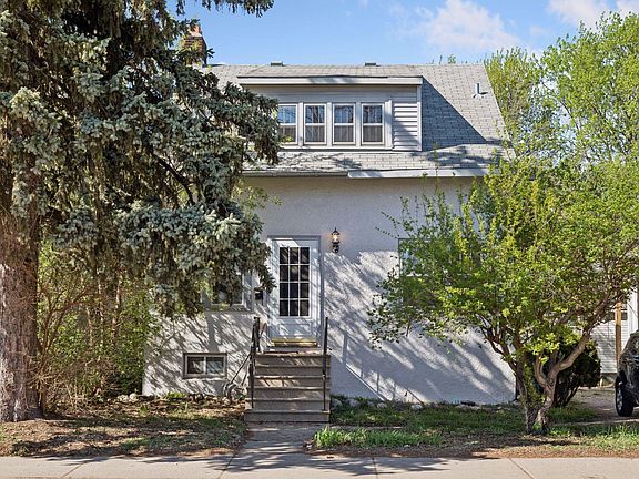 3rd image of 1919 Como Ave SE