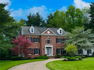 3882 Clover Hill Rd, Akron, OH 44333