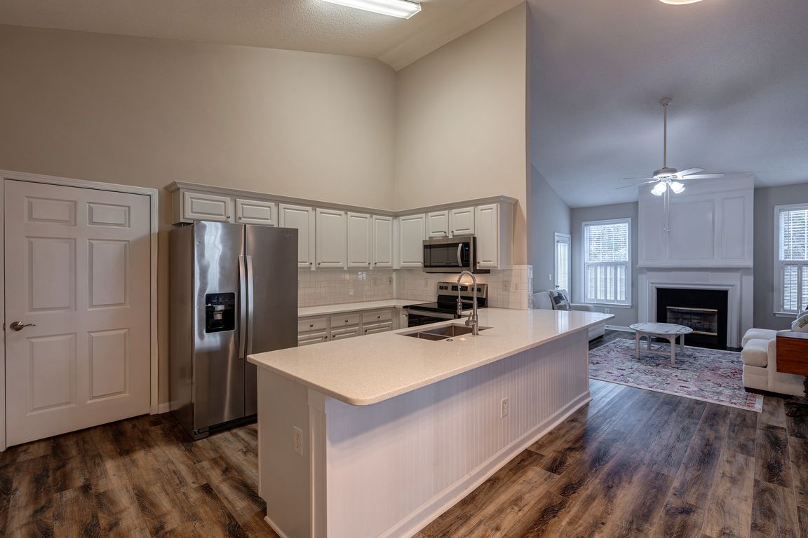 next background image