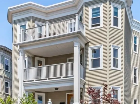 29 Farquhar St #2, Roslindale, MA 02131