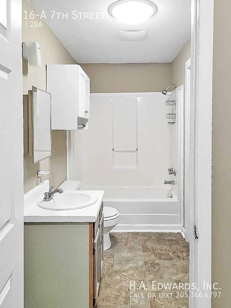 1416 7th Street - Unit A — Photo 2