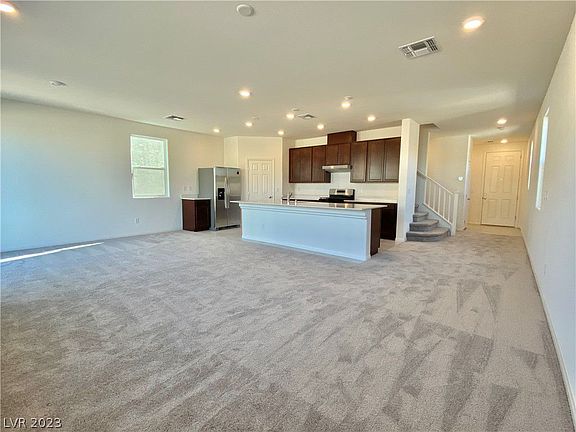 4th image of 8180 Desert Cassia Ave