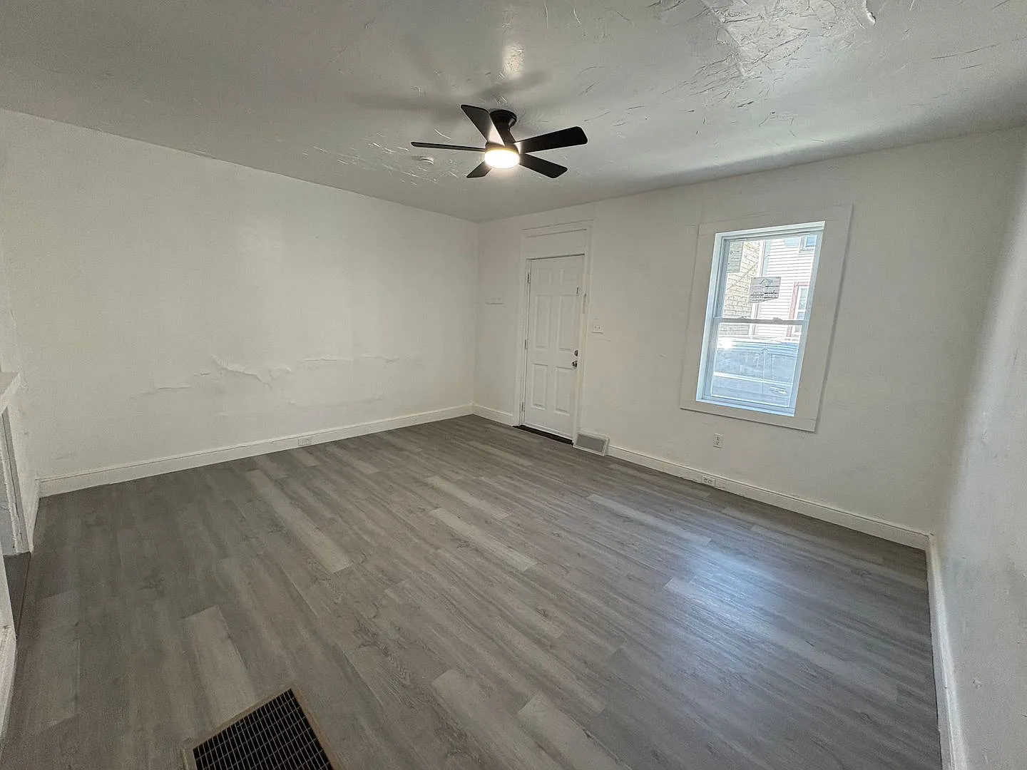 Newly Renovated Two-Bedroom, One Bathroom Row Home - Move-In Special! Get $700 Off Your Second Mo... — Photo 4
