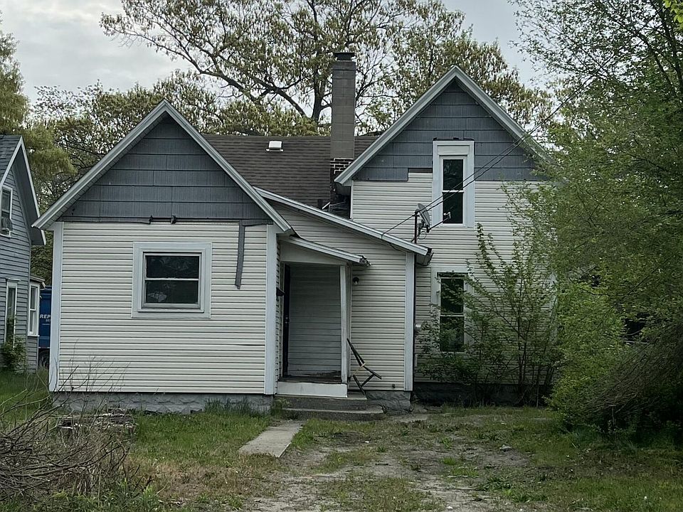 2nd image of 2829 Leahy St