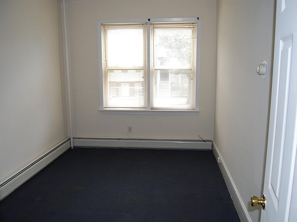 Building Photo 3