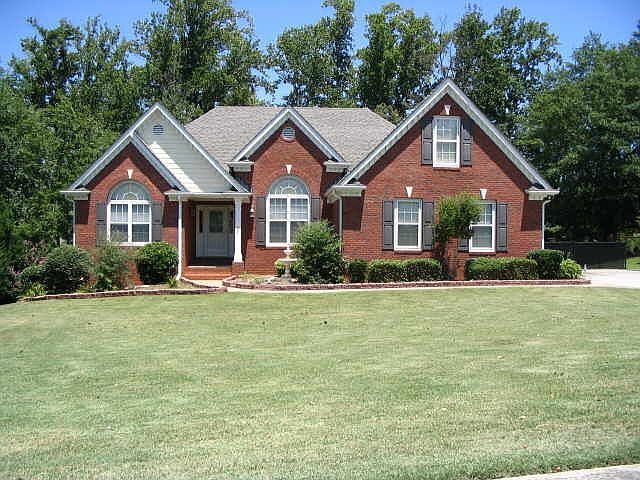 Beautiful Ranch, Full Basement, Lovely fenced yard, A++++