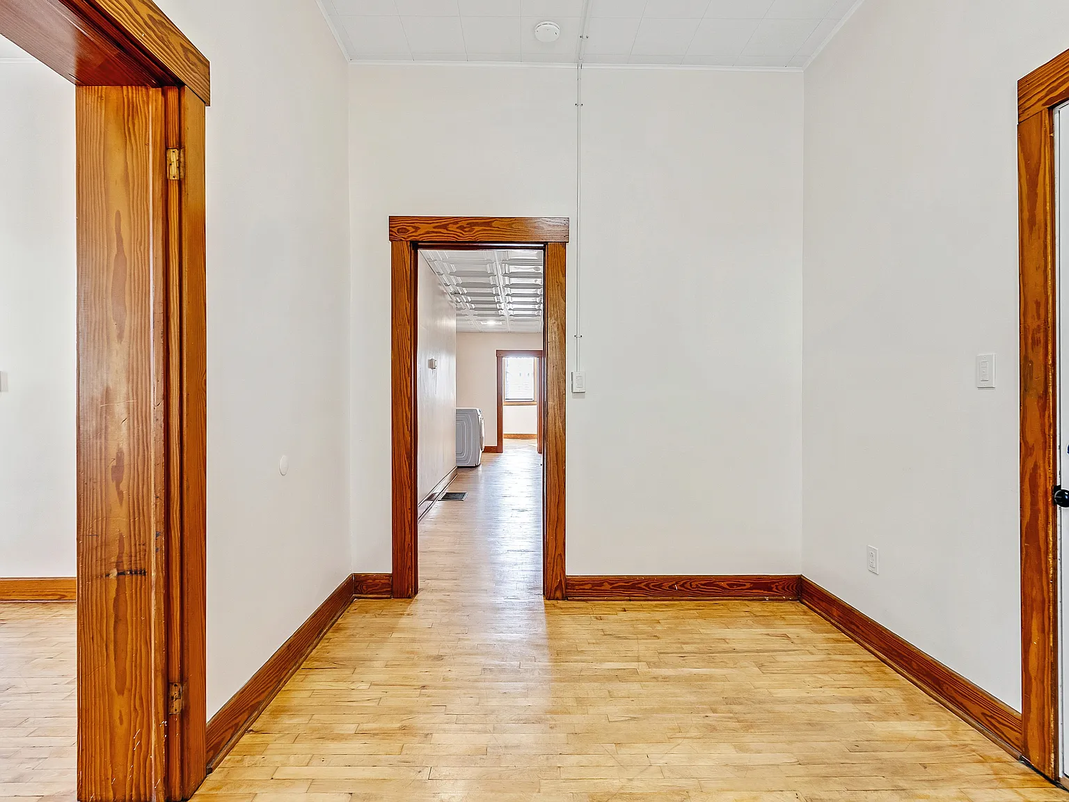 Dorsey Ave - 500-1 — Photo 4
