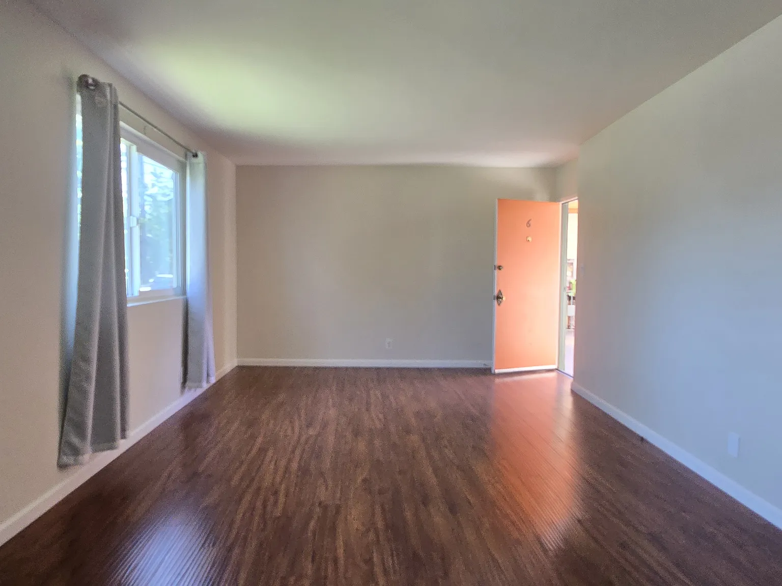1 bed, 740 sqft, $2,050 — Photo 3