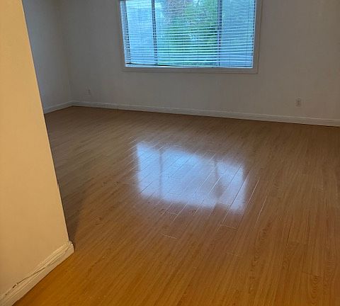 4th image of 283 Redondo Ave APT 10