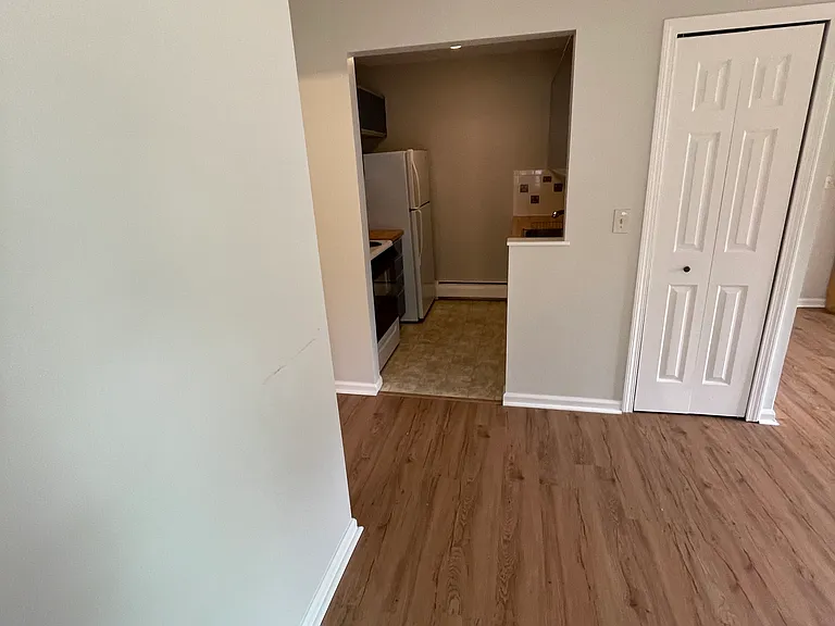 14 Pinney St #10 — Photo 6