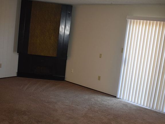 4th image of 2341 Marine Ave #2347