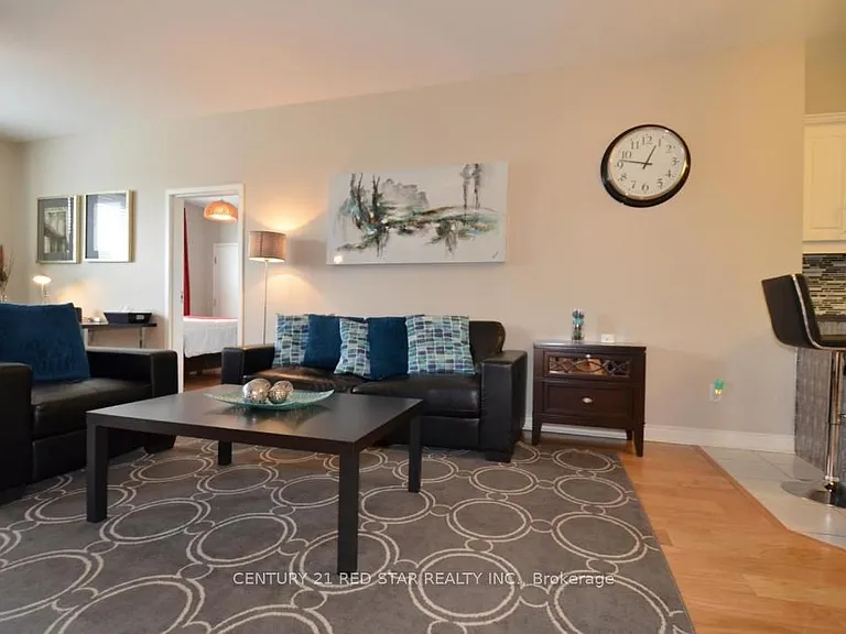630 Main St E #202 — Photo 4