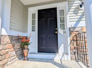 1904 Cypress Dr #1904, Danbury, CT 06810