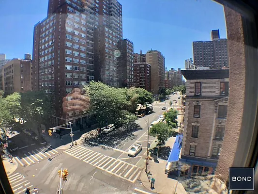 Rented by Bond New York | media 12