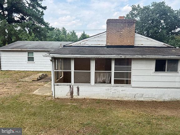 3rd image of 2209 Brown Station Rd