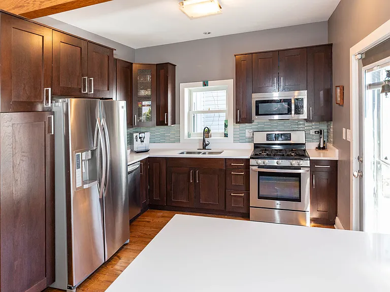 2243 N Monticello Ave — Photo 5