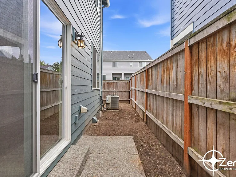 1400 NE 85th Way — Photo 27