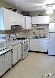 3rd image of 5558 Valleyside Ln