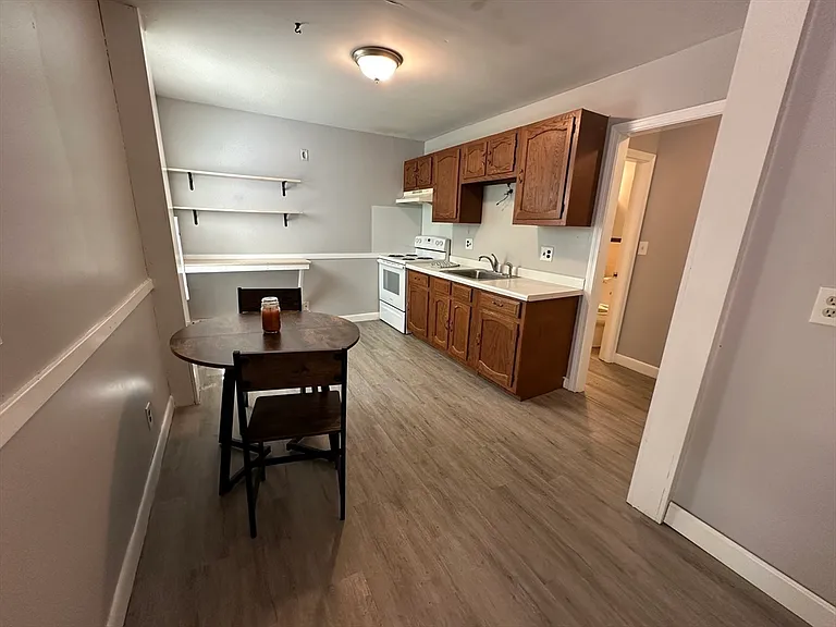 9 Oak St #1 — Photo 12
