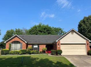 2414 Red Bud Cv, Benton, AR 72015