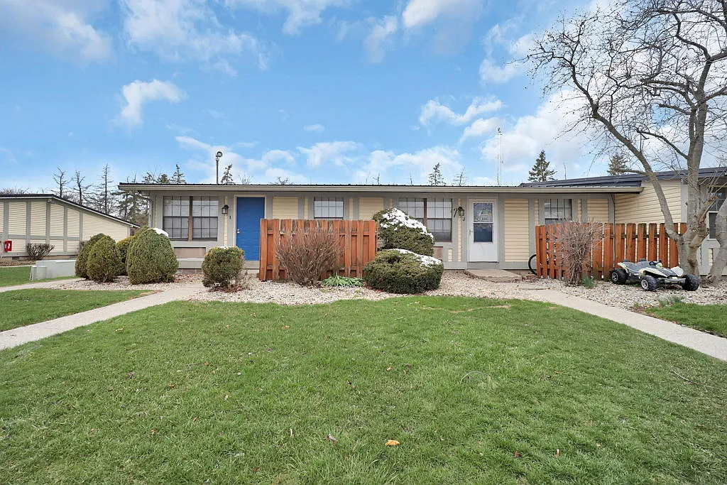 Plumwood Apartments — Photo 4