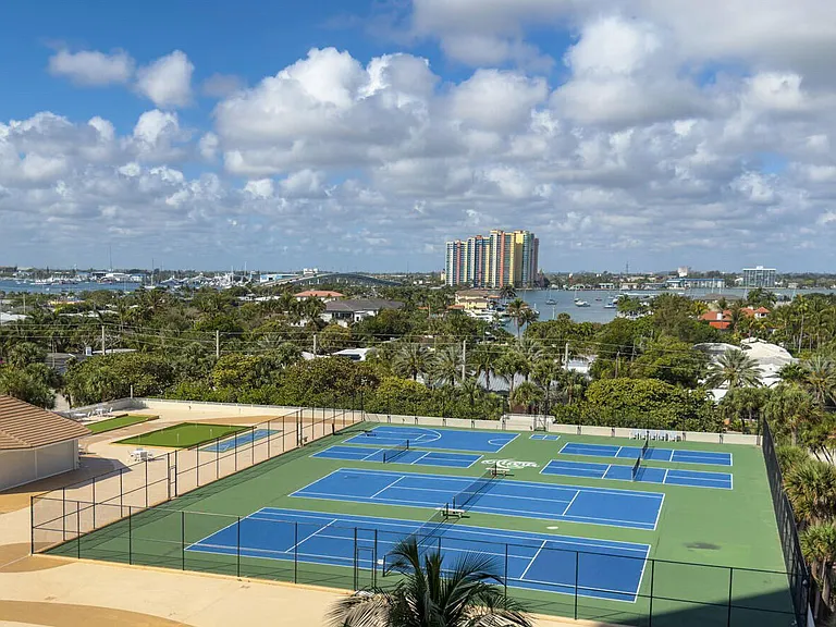 3000 N Ocean Dr #2F — Photo 59