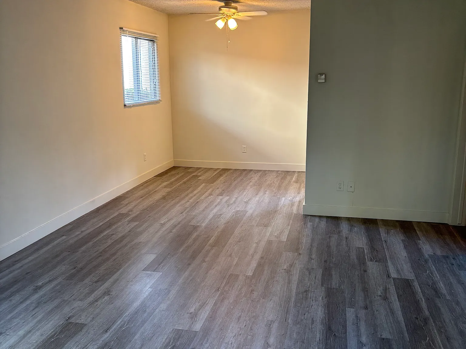 1037 Arcadia Avenue — Photo 3