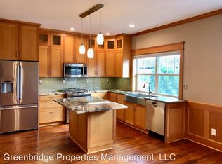 3636 SW Troy St #2, Portland, OR 97219