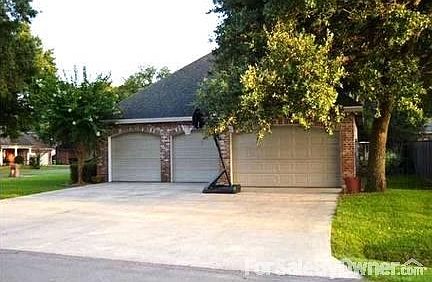 2nd image of 111 Estates Ln
