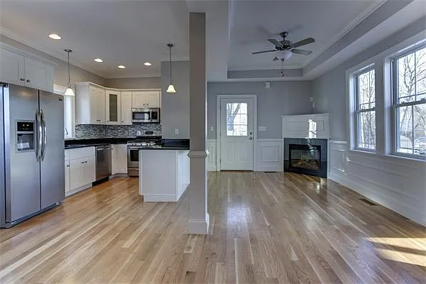 Readville St — Photo 2