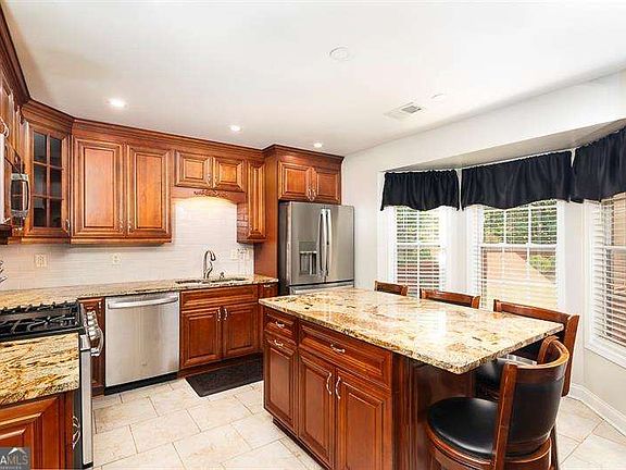 4th image of 55 Meridian Point