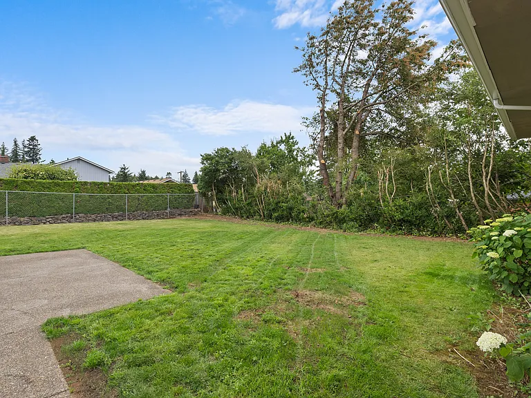 203 NW 19th Ave — Photo 23