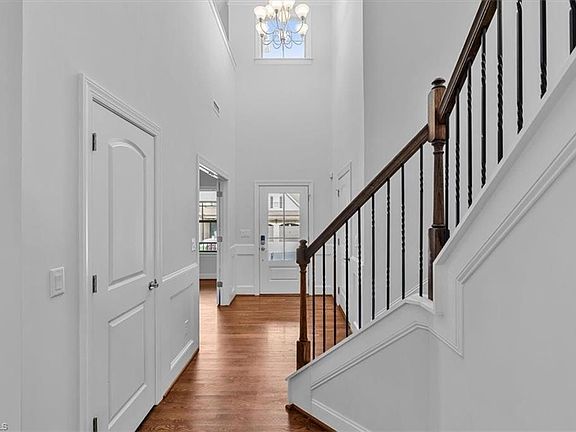 4th image of 5722 Woodrose Ln