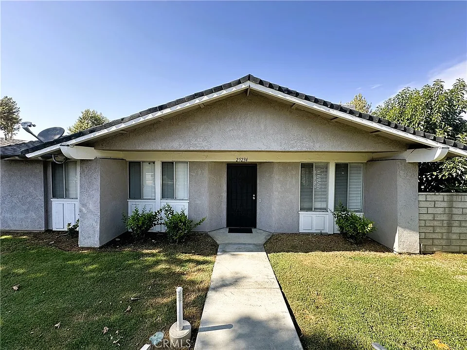 25234 Lawton Ave