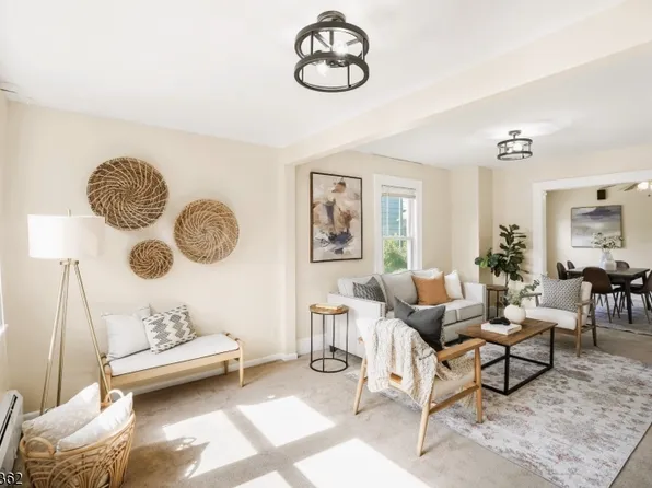 40 Edgerton Ter, East Orange City, NJ 07017