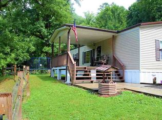 320 Roy Branch Rd, Branchland, WV 25506