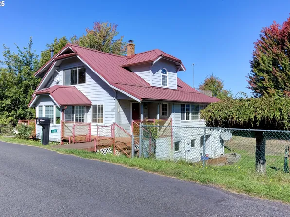 11683 Carver Rd, Clatskanie, OR 97016