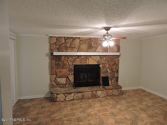 3rd image of 2520 Ironwood Dr